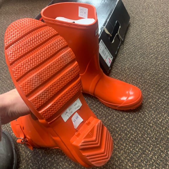 Orange short Hunters - Picture 2 of 2